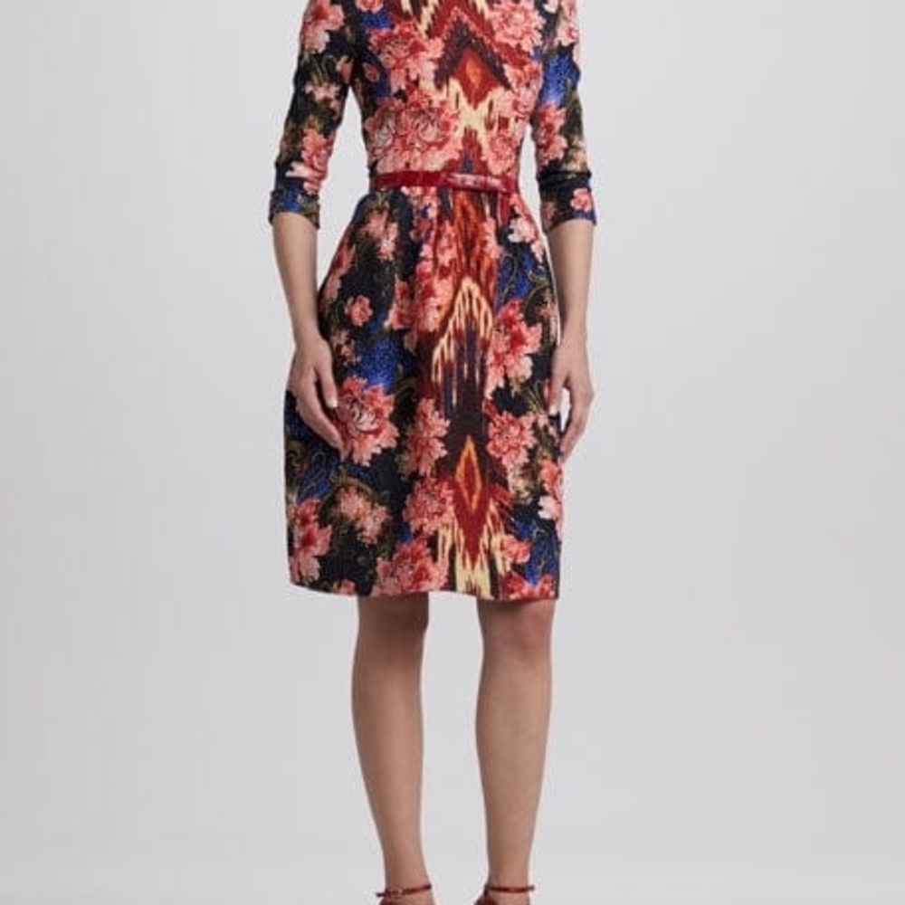Oscar de la Renta Floral Ikat Sheath Dress in Red, Blue & Black - Picture 2 of 3